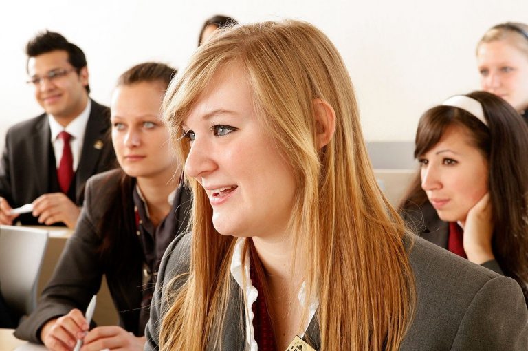 Vì sao nên chọn du học Thụy Sĩ ngành nhà hàng khách sạn?