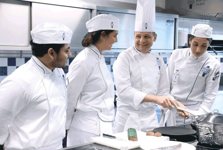 Rộng mở cơ hội việc làm và xin thường trú nhân khi du học Úc ngành bếp