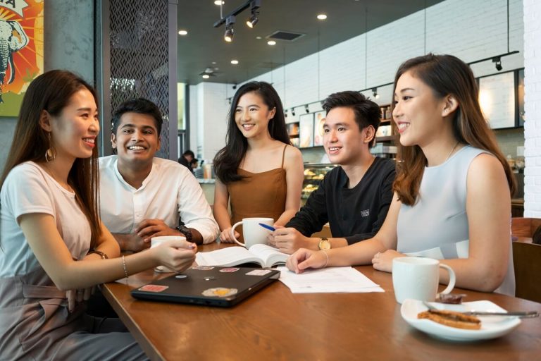 Thử sức với học bổng 100% từ Học viện SIM