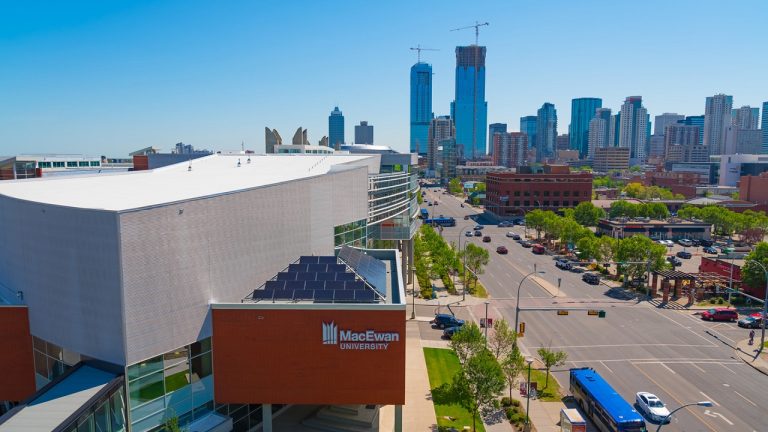 Cùng Đại học MacEwan lên kế hoạch học tập, chinh phục Canada